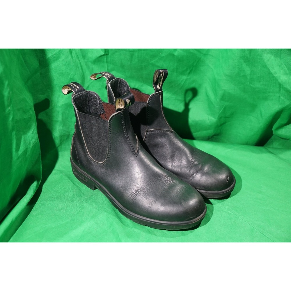 Blundstone Chelsea Boots Black Leather AUS 8 / US Mens 9 (Hole in Toe)